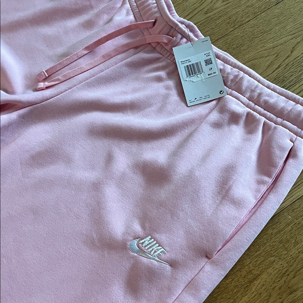 Nike Women’s 2XL Light Pink Lounge Pants